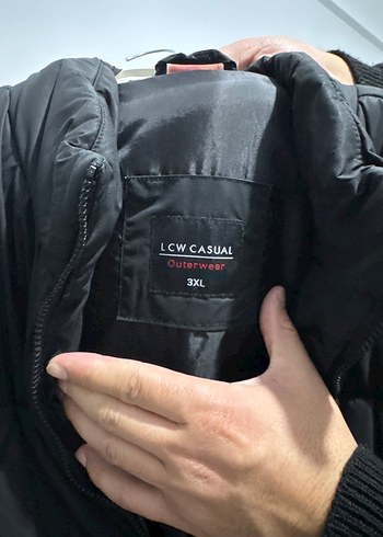 Siyah Fermuarlı Yüksek Yakalı Kadın Yelek - Görsel 2