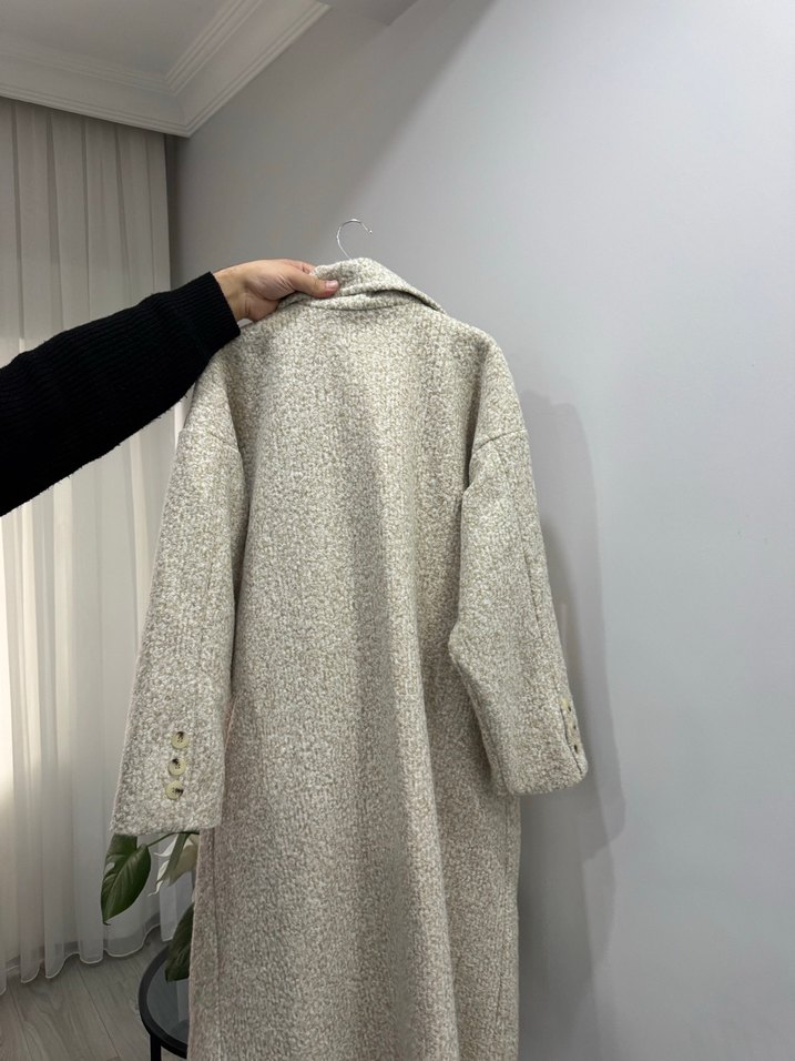 Bej Kadın Uzun Yünlü Düğmeli Kaban - Görsel 3