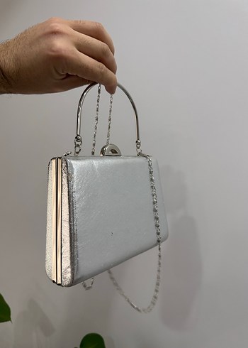Gri Yılan Desenli Zincir Detaylı Kadın El Çantası - Görsel 3