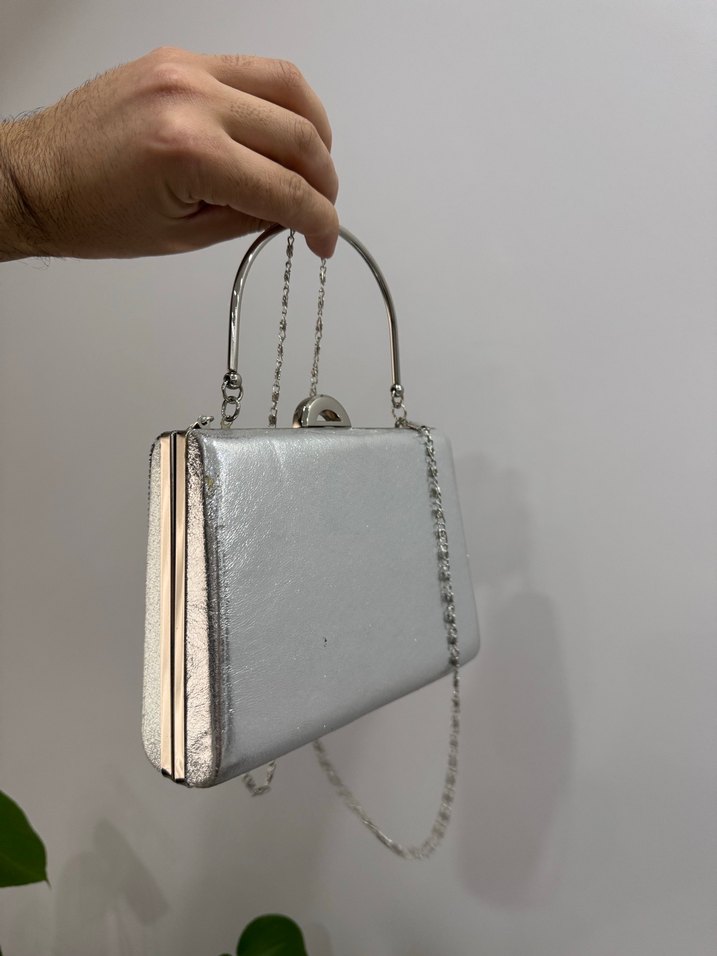 Gri Yılan Desenli Zincir Detaylı Kadın El Çantası - Görsel 3