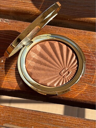 Beden Sisley Işıltılı Bronzer