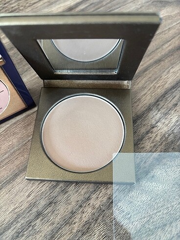 Beden Tarte Mat Bronzer Park Ave Princess