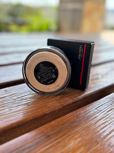Beden Shiseido Radiant Toz Pudra