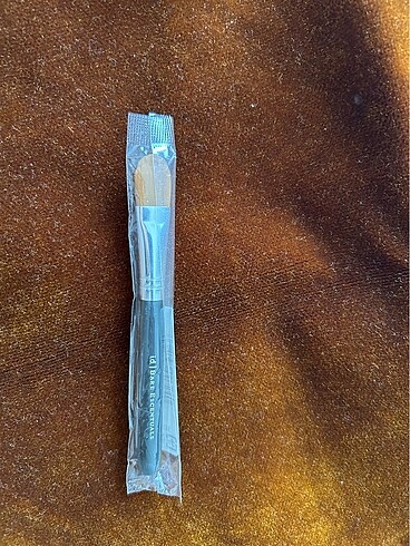 Bare minerals kapatıcı fırçası
