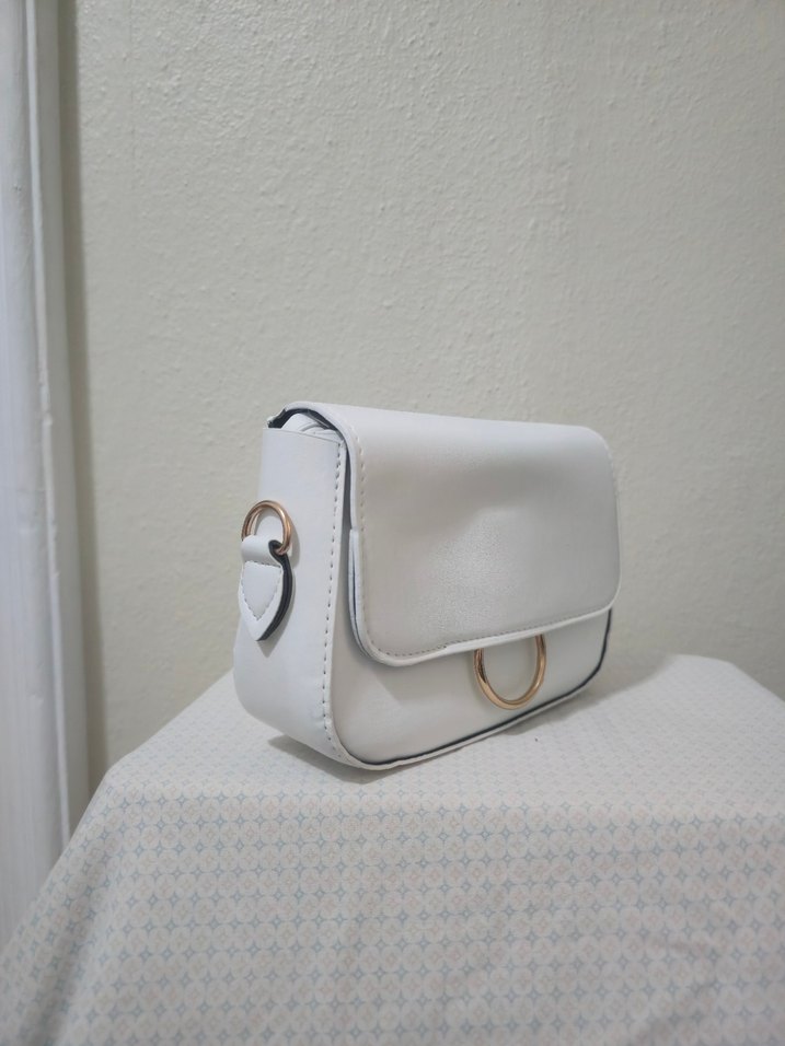 Beyaz Deri Tokalı Kadın Çanta - Görsel 2