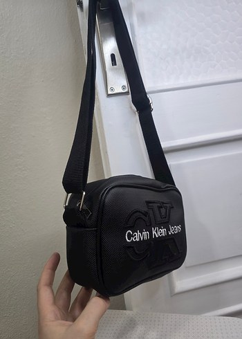 Calvin Klein Jeans Siyah Deri Bel Çantası - Görsel 2