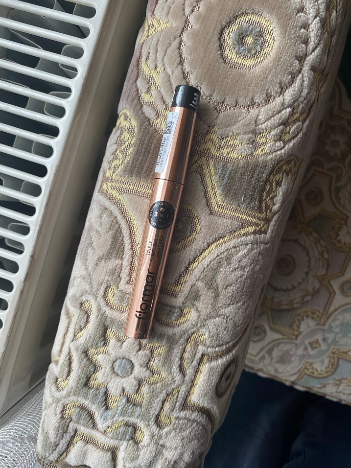 Flormar triple action siyah maskara - Görsel 3