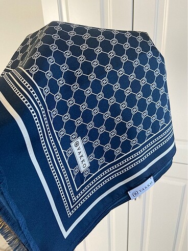 Vakko monogram şal ipek
