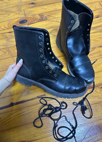 Siyah Bağcıklı Gerçek Deri Bot - Görsel 3