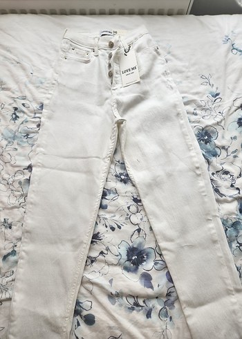 Düğmeli Beyaz Kadın Denim Pantolon