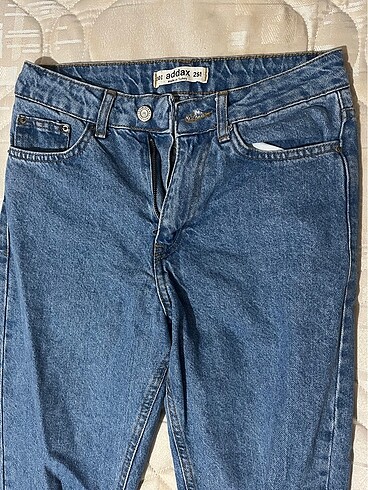 mom jeans