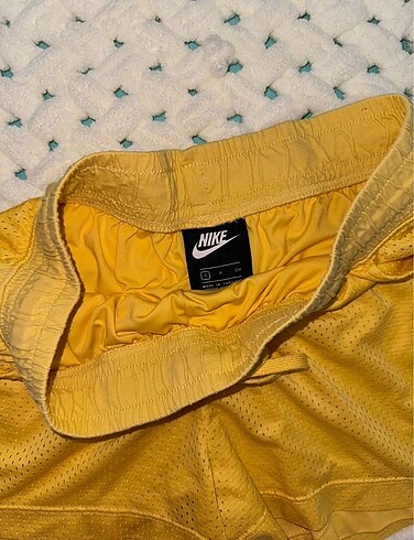 s Beden sarı Renk Nike sporcu şortu