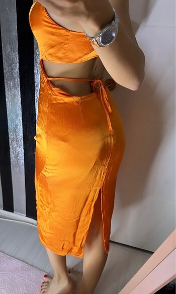 s Beden turuncu Renk Uzun saten sırt detay elbise
