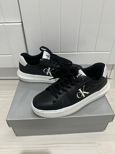 38 Beden siyah Renk Calvin klein spor ayakkabı