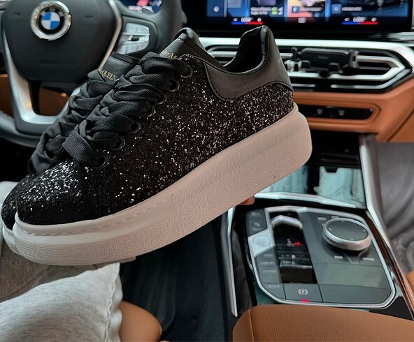 38 Beden siyah Renk Simli mcqueen