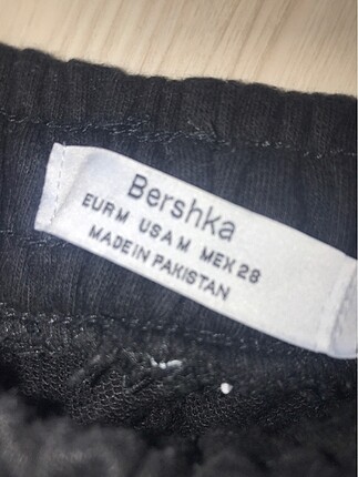 m Beden siyah Renk Bershka Eşhofman