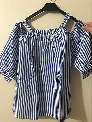 Zara omuzları açık bluz