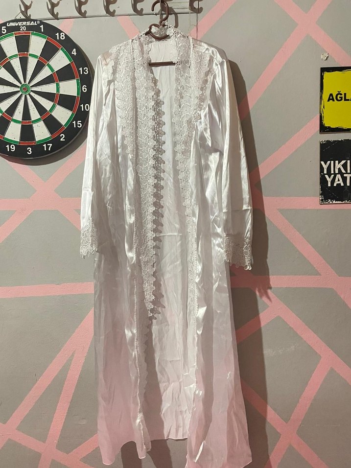 Uzun Kollu Beyaz Bohem Nakışlı Kadın Sabahlık - Görsel 2