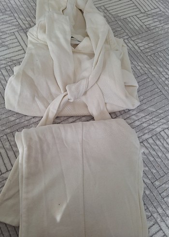 Beyaz eşofman takımı - Görsel 2