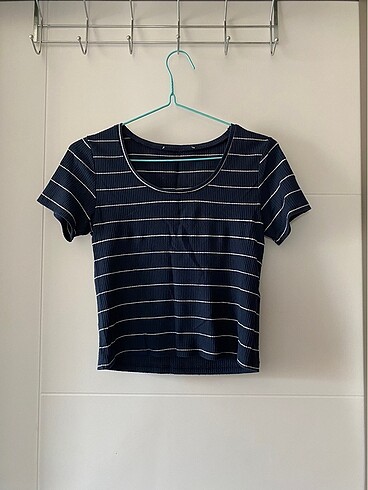 crop tshirt