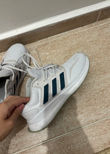 38 Beden Adidas Kadın Spor Ayakkabı