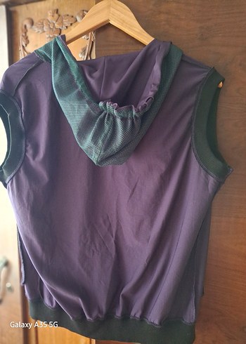 yelek Mor Kapüşonlu Kadın - Görsel 7