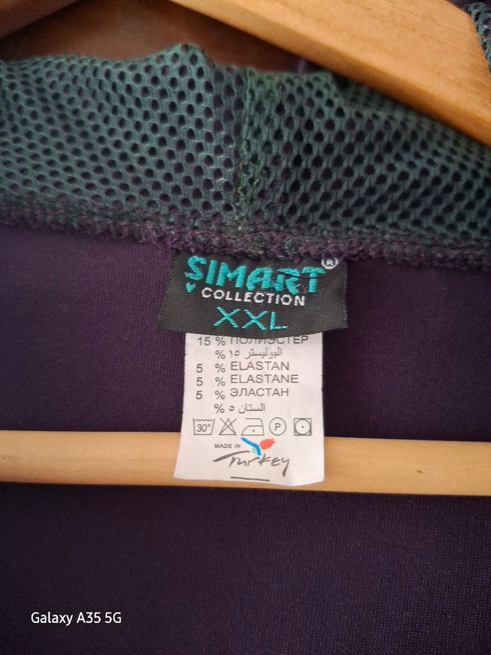 yelek Mor Kapüşonlu Kadın - Görsel 4