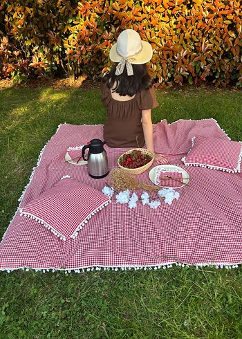 6 Parça Kırmızı Pötikareli Ponponlu Piknik Seti