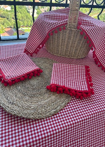 Kırmızı Ponponlu Pötikareli Piknik Seti