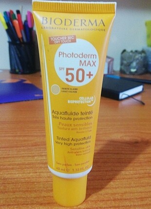 Bioderma Renkli 50spf Güneş kremi