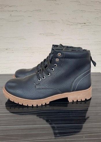 Bağcıklı Erkek Bot - Görsel 4