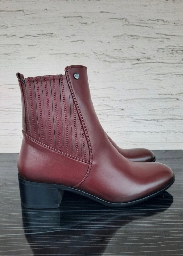 Nine West Bordo Deri Kadın Bot, Pliseli Detaylı - Görsel 5