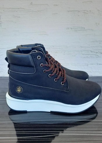 Lumberjack Kadın Bot - Görsel 4