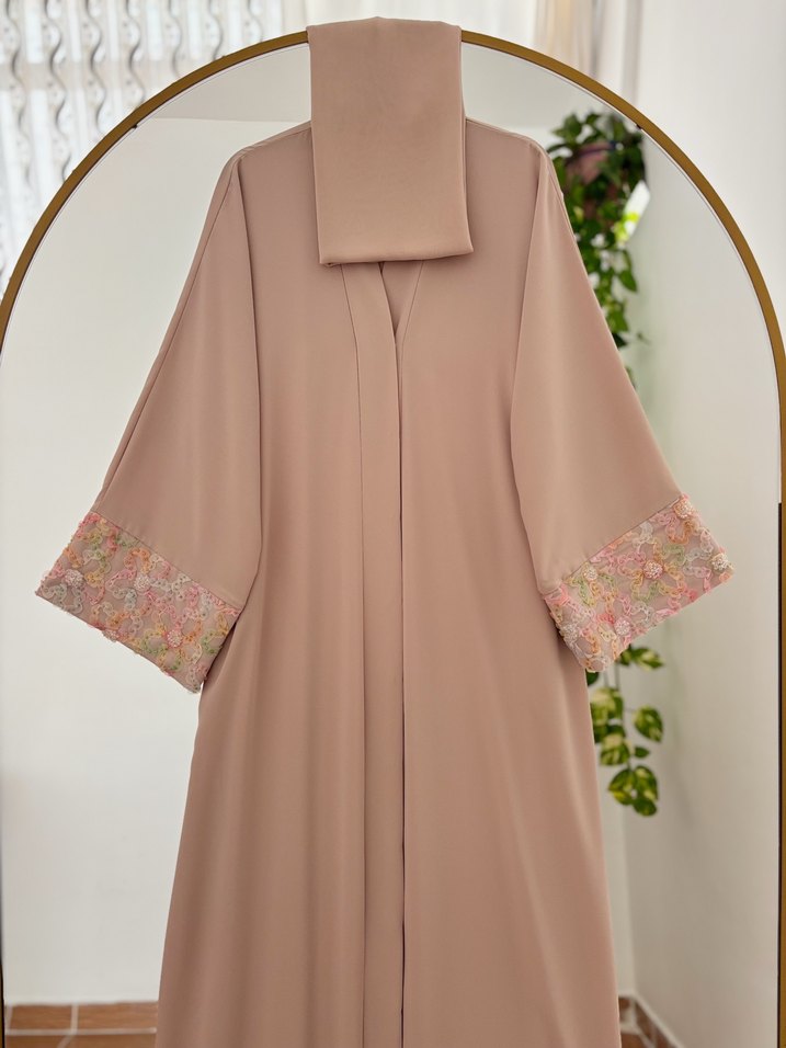 Bej işlemeli Abaya Şal - Görsel 2