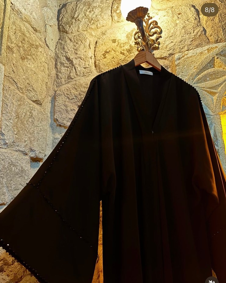 Siyah kristal boncuk işlemeli Abaya - Görsel 5