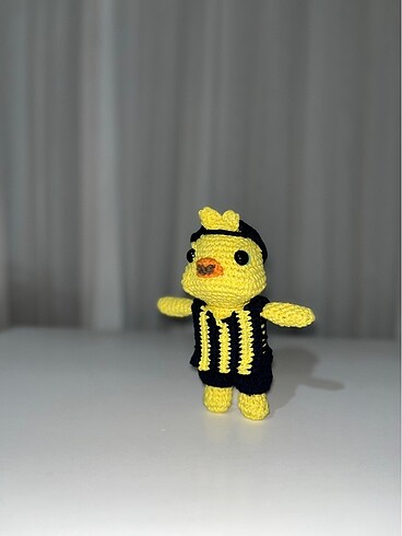yellow maskot