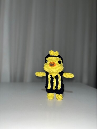 yellow maskot