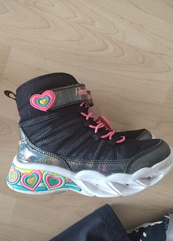 28 Beden siyah Renk Skechers bot