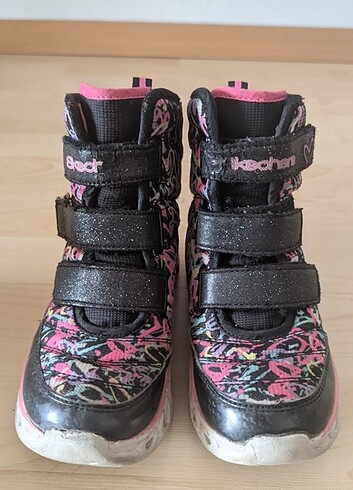27 Beden Skechers bot