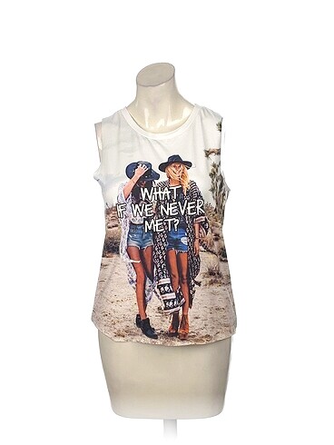Koton T-shirt %70 İndirimli.