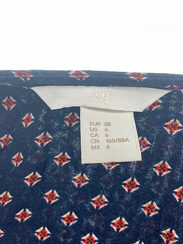 38 Beden çeşitli Renk H&M Kısa Elbise %70 İndirimli.