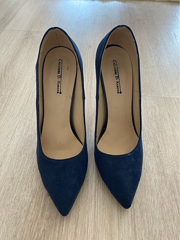 Lacivert stiletto