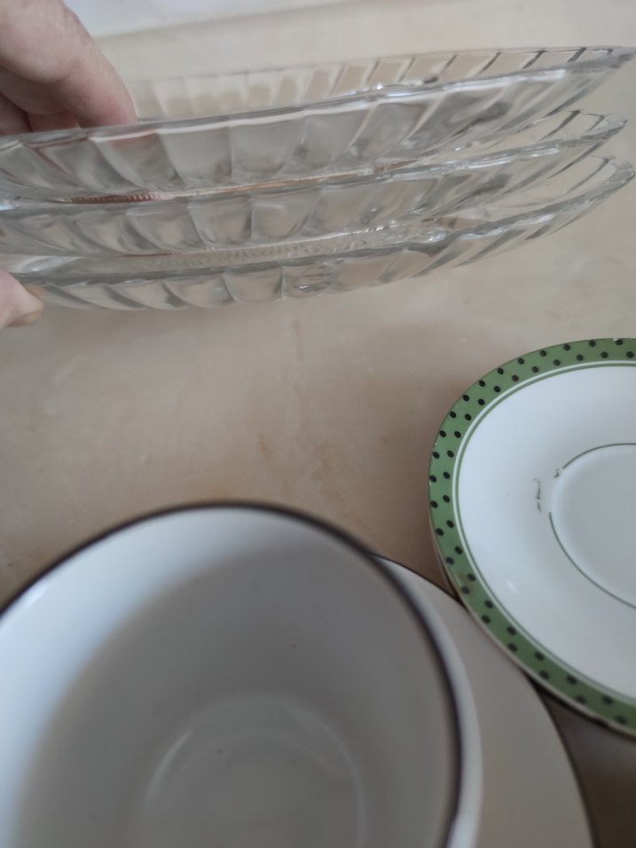 Beyaz ve Gri Fincan ve Tabak Seti - Görsel 4