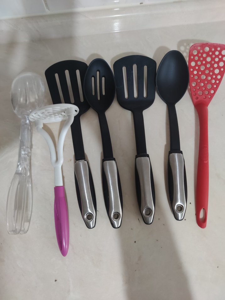 Renkli Saplı Mutfak Kepçeleri ve Spatulalar kaliteli ürünler - Görsel 2