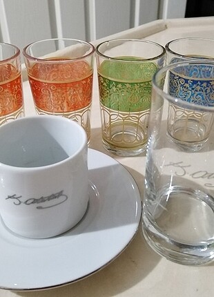  Beden beyaz Renk K, Atatürk, kahve fincanı ve kahve yanı su bardakları