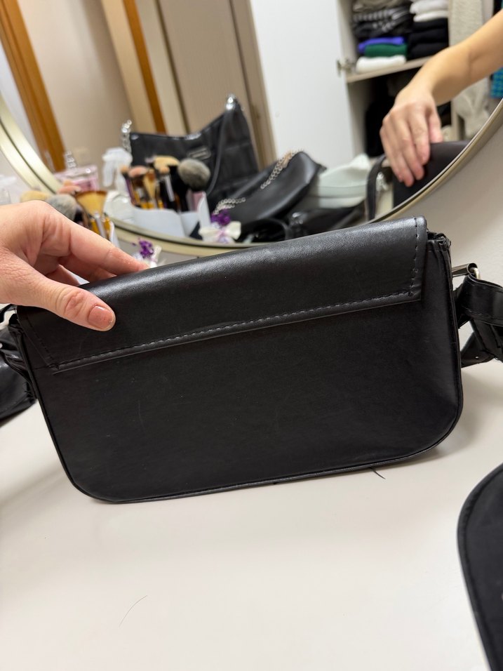 Siyah Deri Tokalı Kadın Çanta - Görsel 2