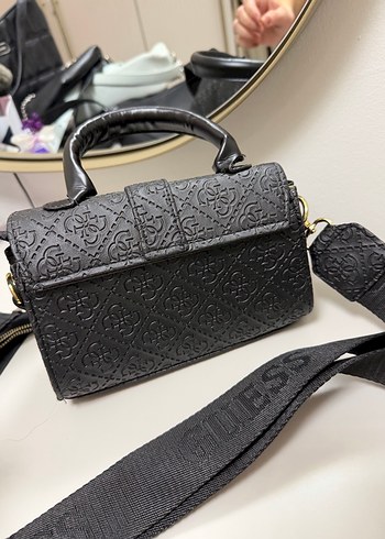 Klasik Siyah Deri Tokalı El Çantası - Görsel 2