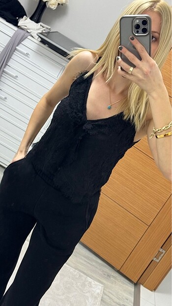 Zara askılı üst