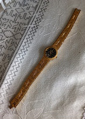 Altın Renkli Kadın Kol Saati orjinal vintage saat