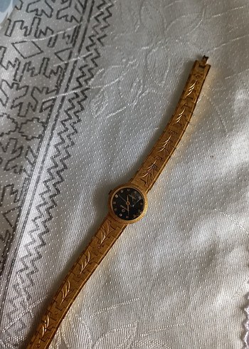 Beden altın Renk Altın Renkli Kadın Kol Saati orjinal vintage saat